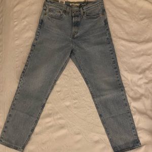 SOLD Women’s Levi’s Premium Jeans